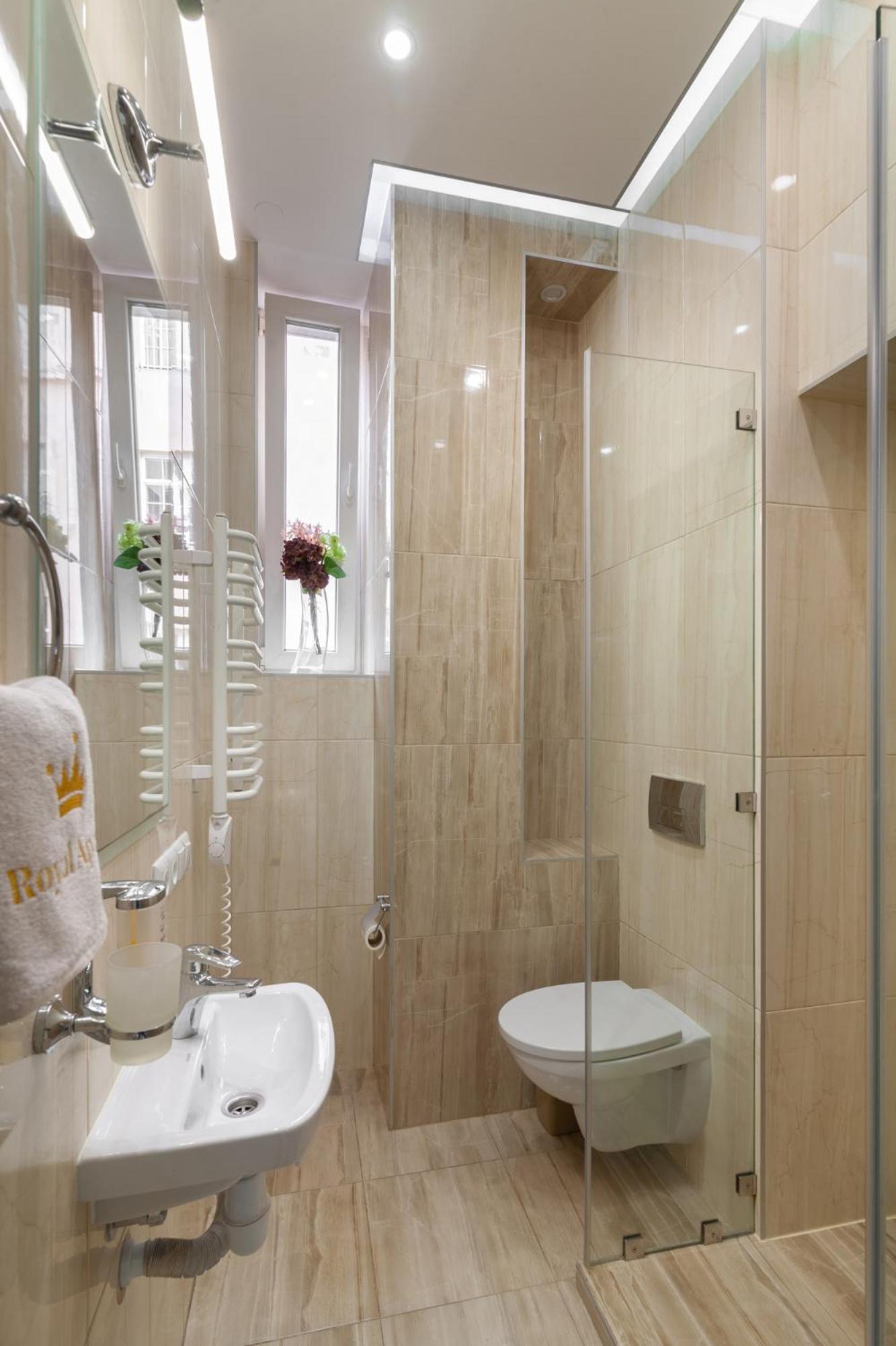 Royal Apartment On Franka 28 Lviv Extérieur photo